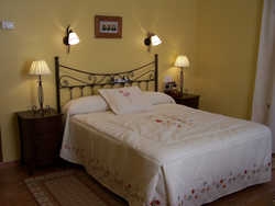 Imagen de la habitación del Hotel Conde La Vallesa. Foto 2