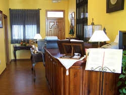 Imagen de los interiores del Hotel Conde La Vallesa. Foto 8