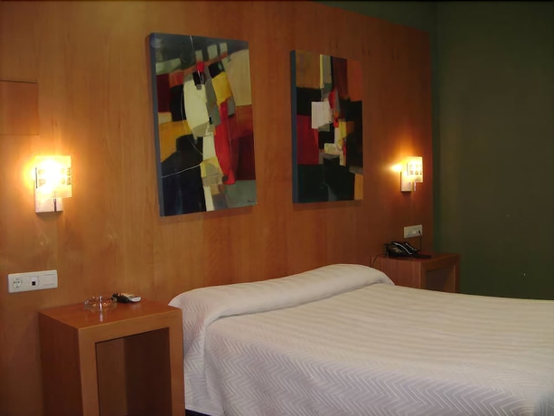 Imagen de la habitación del Hotel Condedu Badajoz. Foto 4