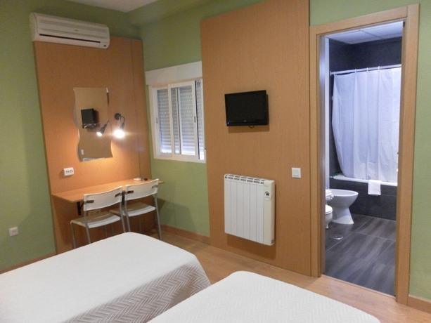 Imagen de la habitación del Hotel Condedu Badajoz. Foto 12