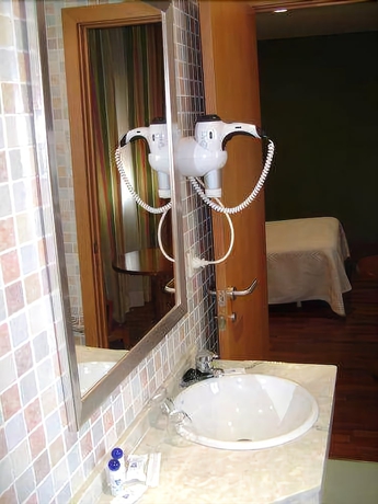 Imagen de la habitación del Hotel Condedu Badajoz. Foto 17