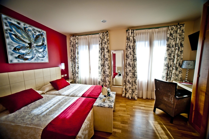 Imagen de la habitación del Hotel Condes De Castilla. Foto 6