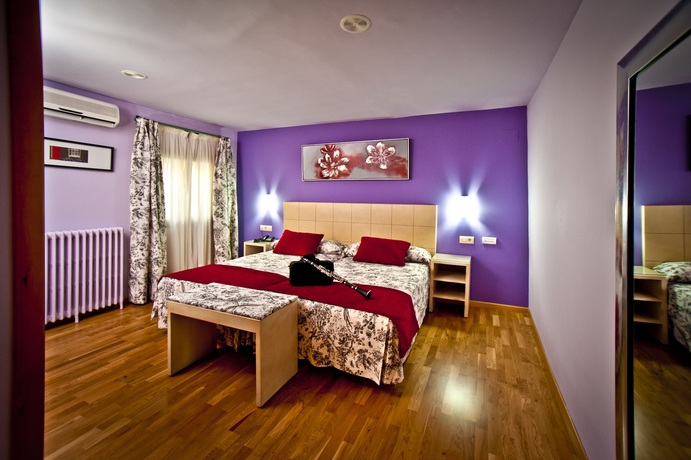 Imagen de la habitación del Hotel Condes De Castilla. Foto 8