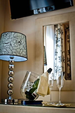 Imagen de la habitación del Hotel Condes De Castilla. Foto 10