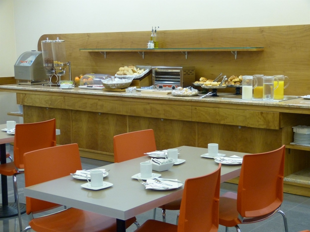 Imagen del bar/restaurante del Hotel Condes De Haro. Foto 3