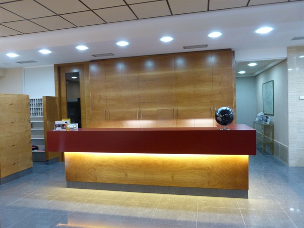 Imagen de los interiores del Hotel Condes De Haro. Foto 8