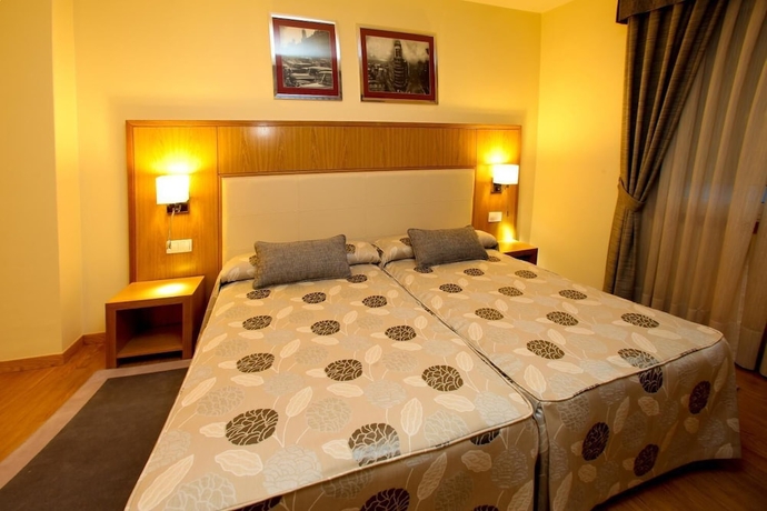 Imagen de la habitación del Hotel Condes De Lemos. Foto 13