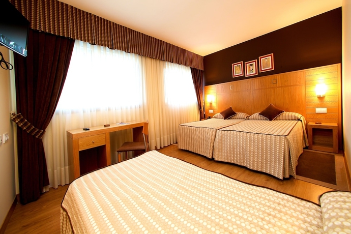 Imagen de la habitación del Hotel Condes De Lemos. Foto 14