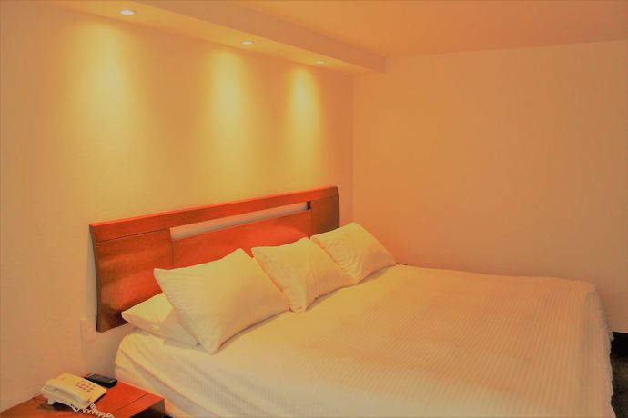 Imagen de la habitación del Hotel Condesa Suites. Foto 5