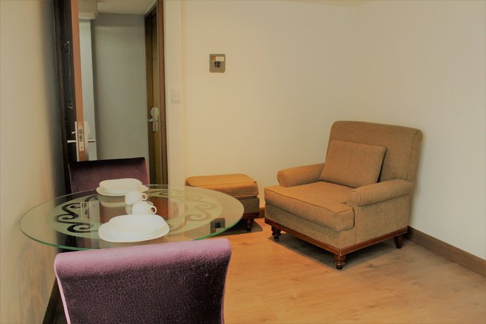 Imagen de la habitación del Hotel Condesa Suites. Foto 9