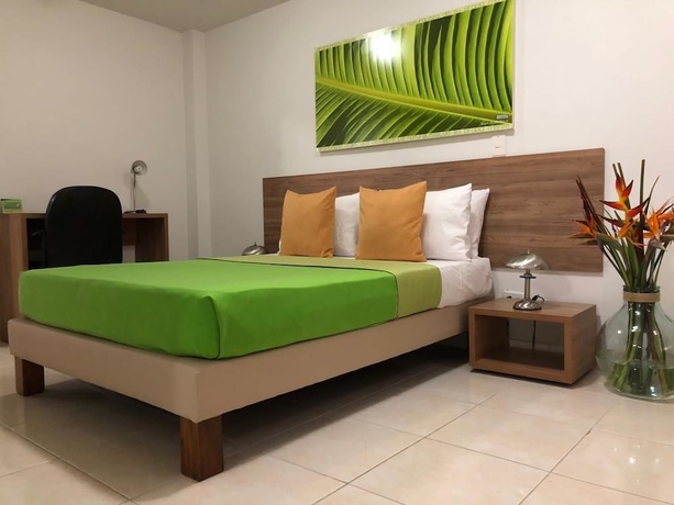 Imagen general del Hotel Condina. Foto 1