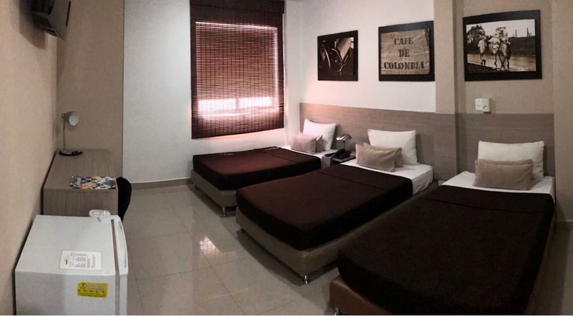 Imagen de la habitación del Hotel Condina. Foto 16