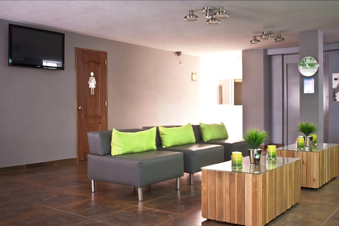 Imagen de los interiores del Hotel Condina. Foto 18