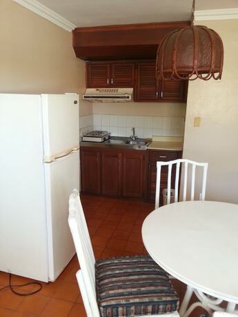 Imagen general del Hotel Condo Carey. Foto 11