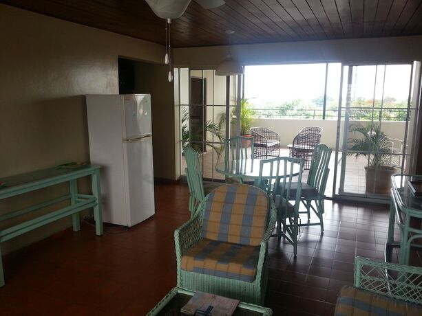 Imagen general del Hotel Condo Carey. Foto 13