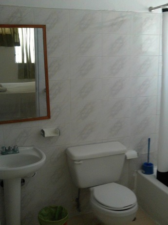 Imagen de la habitación del Hotel Condo Carla. Foto 3