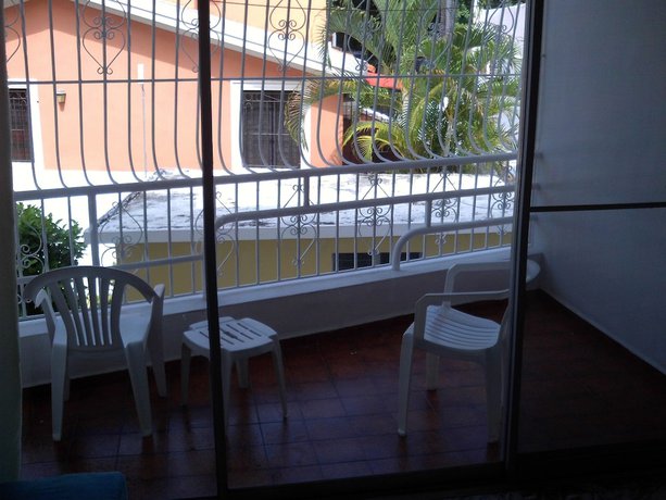 Imagen de la habitación del Hotel Condo Carla. Foto 8