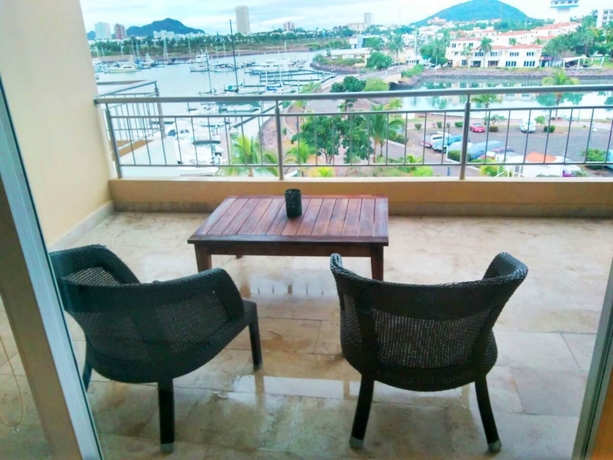 Imagen de la habitación del Hotel Condo Carla Marina. Foto 5