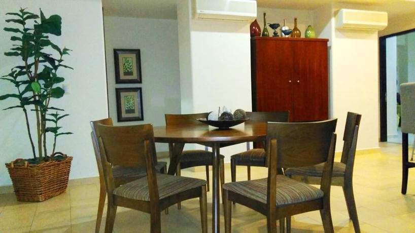 Imagen de la habitación del Hotel Condo Carla Marina. Foto 9