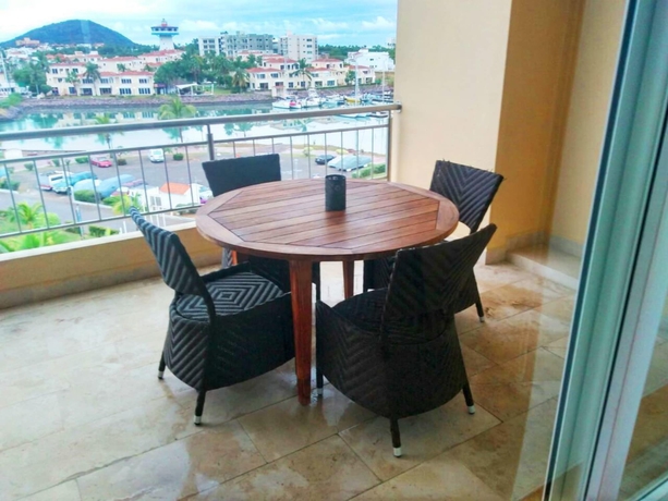 Imagen de la habitación del Hotel Condo Carla Marina. Foto 12