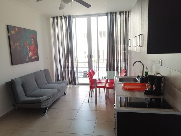 Imagen de la habitación del Hotel Condo Kiaraluna. Foto 11