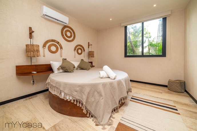 Imagen general del Hotel Condo Ophelia by mYYc. Foto 1