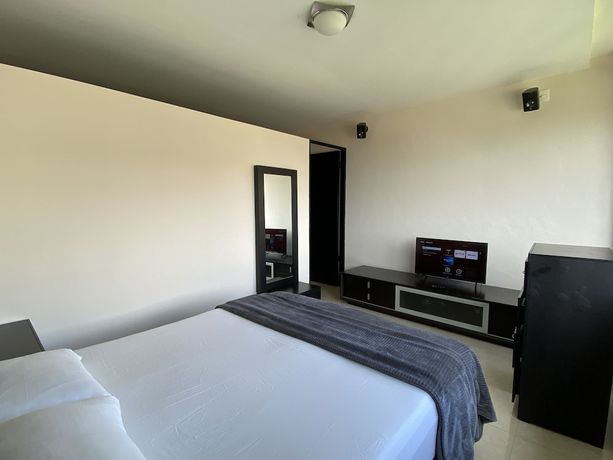 Imagen de la habitación del Hotel Condo in Ocean Front resort. Foto 11