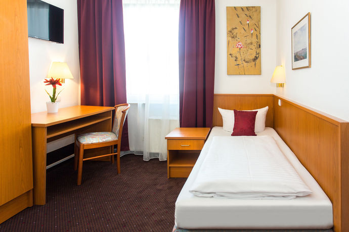 Imagen de la habitación del Hotel Condor, Hamburgo. Foto 12