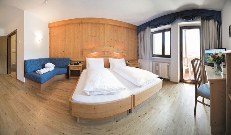 Imagen de la habitación del Hotel Condor, Pinei. Foto 9