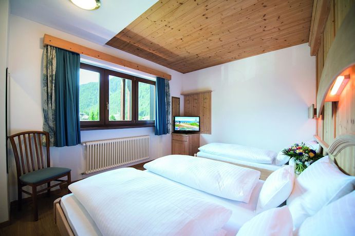 Imagen de la habitación del Hotel Condor, Pinei. Foto 11