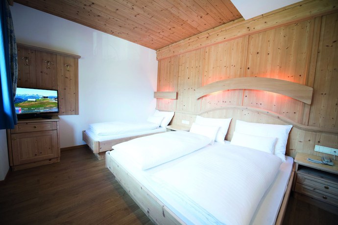 Imagen de la habitación del Hotel Condor, Pinei. Foto 12