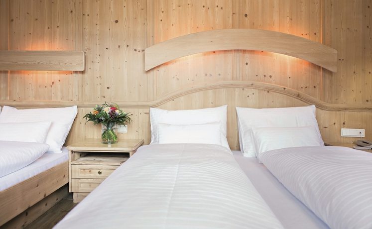 Imagen de la habitación del Hotel Condor, Pinei. Foto 17