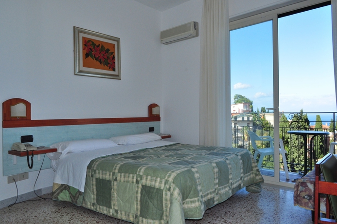 Imagen de la habitación del Hotel Condor, Spisone. Foto 15