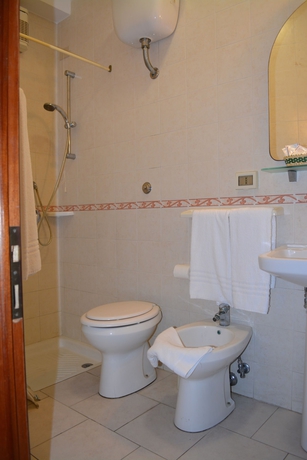 Imagen de la habitación del Hotel Condor, Spisone. Foto 17