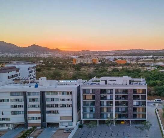 Imagen general del Hotel Condos AT. Foto 1