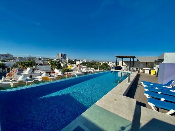 Imagen general del Hotel Condos Sabalo T. Foto 1