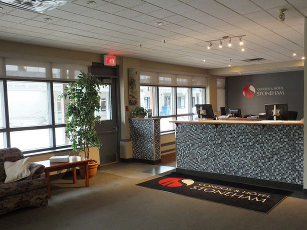 Imagen de los interiores del Hotel Condos and Stoneham. Foto 16