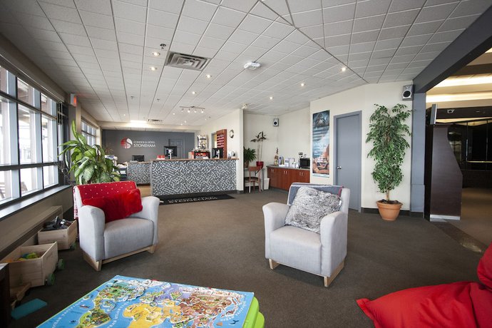 Imagen de los interiores del Hotel Condos and Stoneham. Foto 17