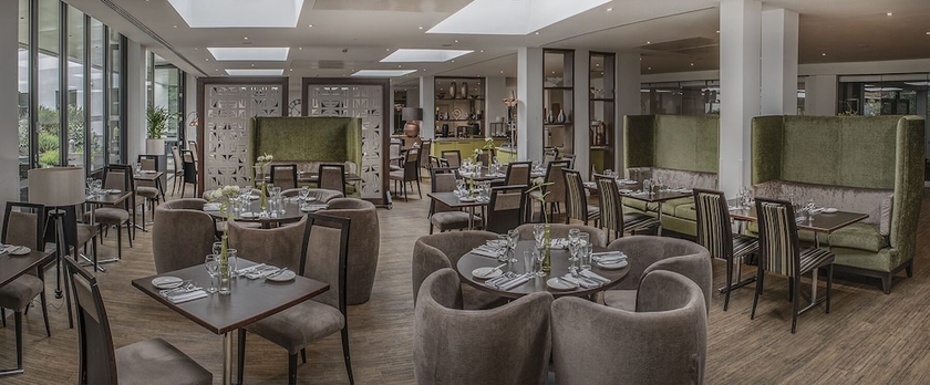 Imagen del bar/restaurante del Hotel Conference Aston. Foto 4