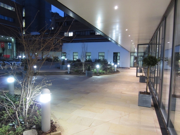 Imagen de los exteriores del Hotel Conference Aston. Foto 11