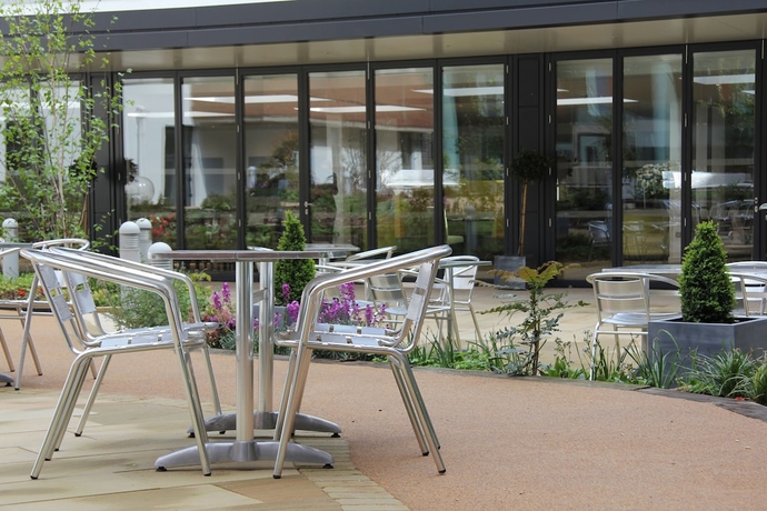 Imagen del bar/restaurante del Hotel Conference Aston. Foto 6