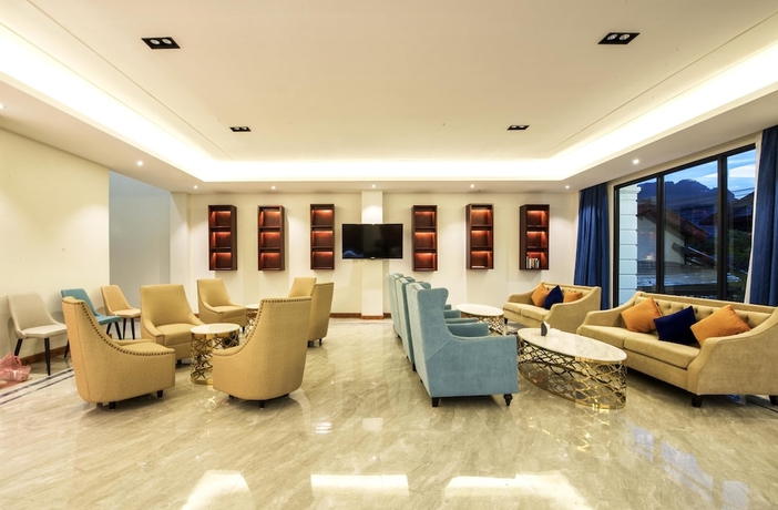 Imagen de los interiores del Hotel Confetti Garden. Foto 19