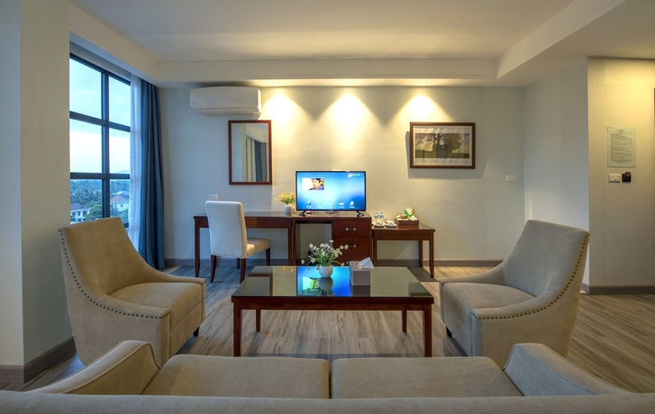 Imagen de la habitación del Hotel Confetti Garden. Foto 16