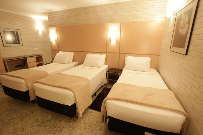 Imagen de la habitación del Hotel Confiance Centro Cívico. Foto 14