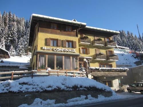 Imagen general del Hotel Confinale. Foto 2