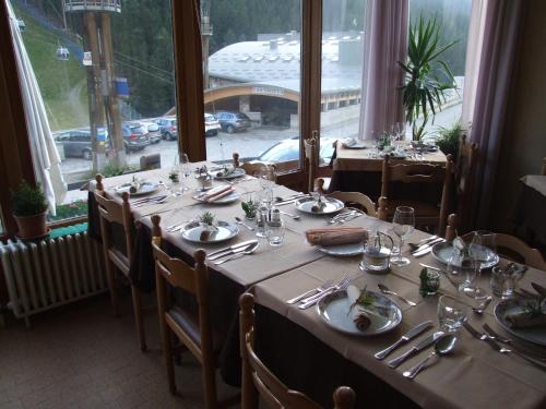 Imagen general del Hotel Confinale. Foto 6