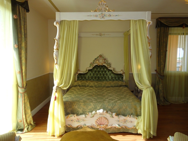 Imagen de la habitación del Hotel Confine. Foto 2