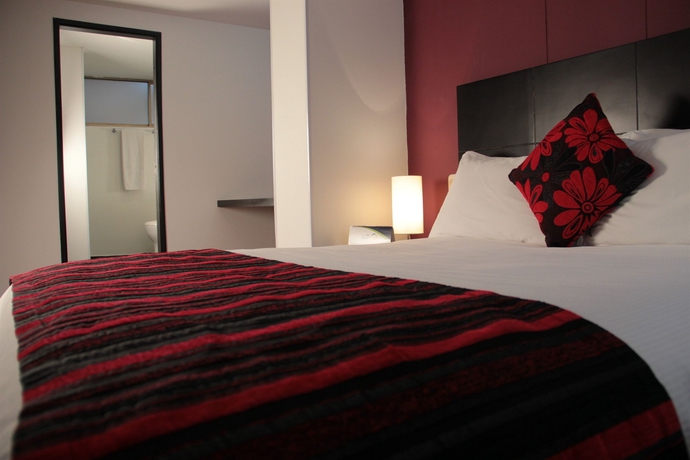 Imagen de la habitación del Hotel Confort 80 Zona Rosa. Foto 8