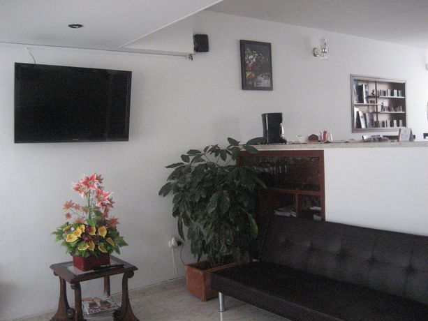 Imagen de la habitación del Hotel Confort Bogota. Foto 14