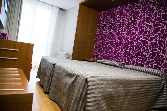 Imagen de la habitación del Hotel Confort Braseros. Foto 5